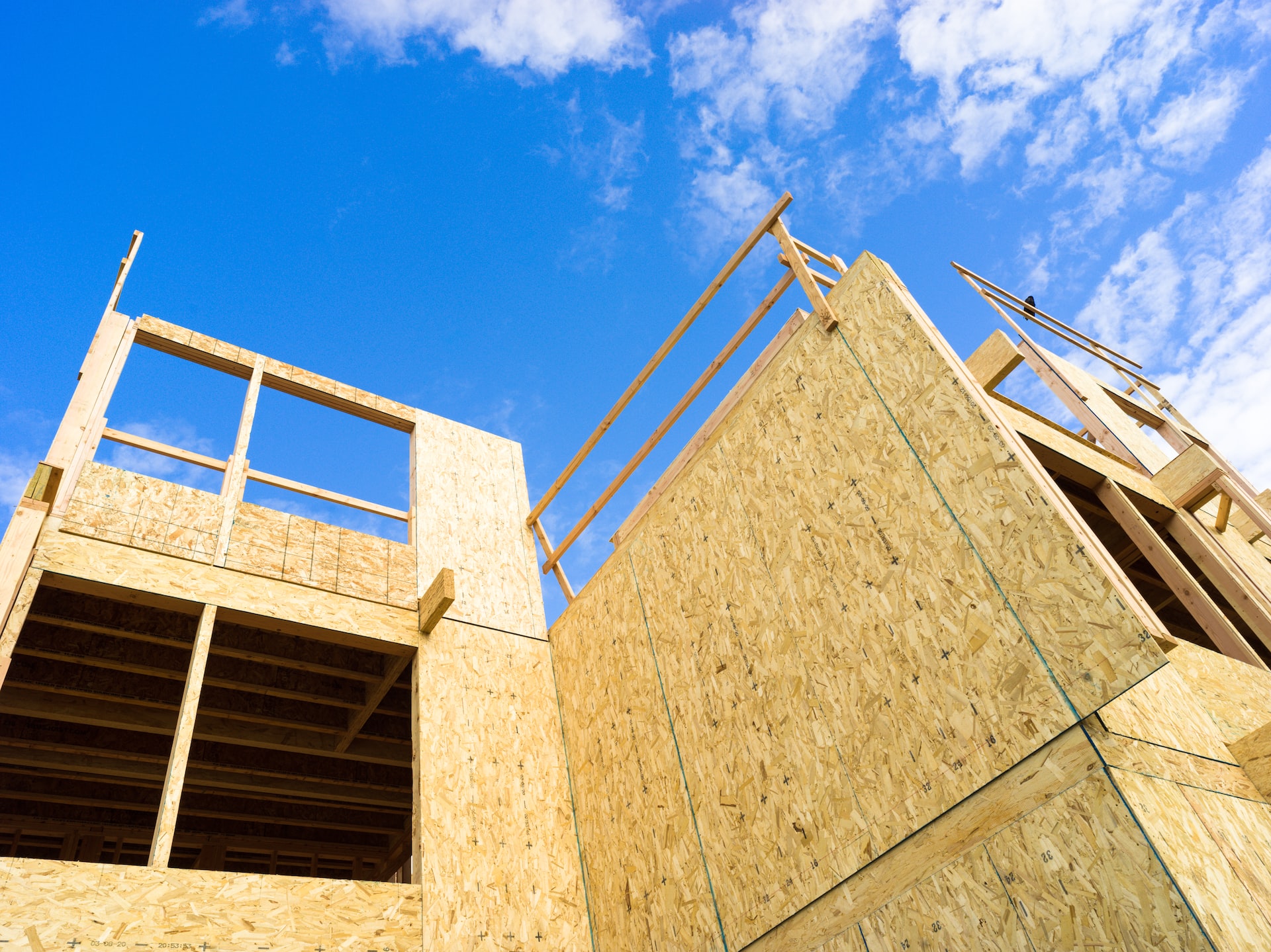 Reasons to Pick a Hard Money Lender Over a Bank When Financing a New Home Build