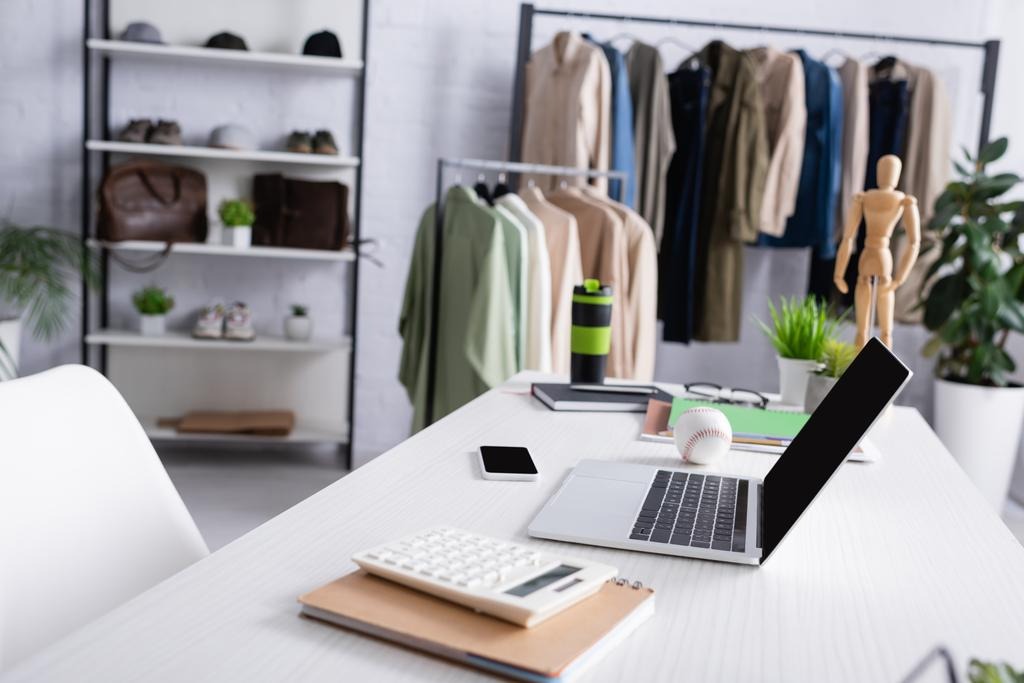 Where to Shop Locally for Christmas Gifts in Boca Raton, FL